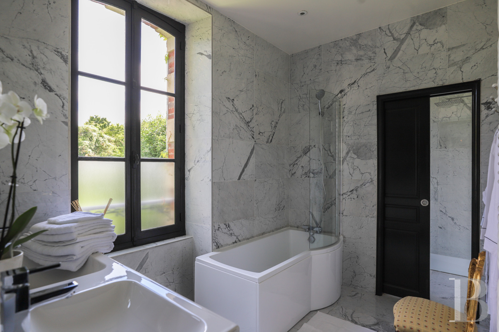 Dans l’Yonne, au sud d’Auxerre, un manoir du 19e siècle à l’orée d’un village - photo  n°22